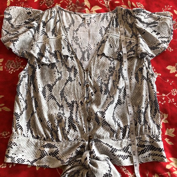 Eye-Catching Snakeskin Flutter Sleeve Tie-Front Blouse by Express XS - Picture 11 of 16